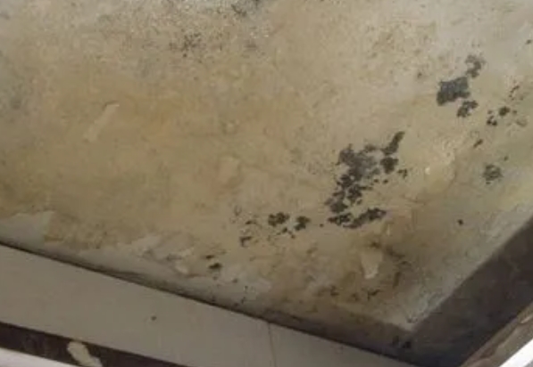 潍坊市阳台漏水维修公司分享下潍坊市卫生间渗水维修需要注意哪些问题。